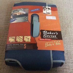 NWT Non-Stick Bake & Take